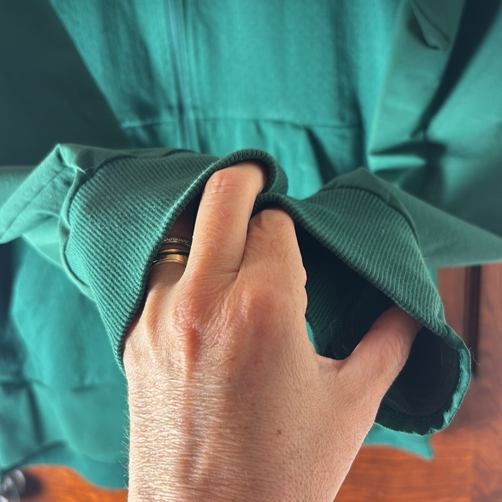 Adidas Men’s Lg Green USF Bulls Hooded Jacket with Zip Pockets. Curent Branding - Picture 8 of 13